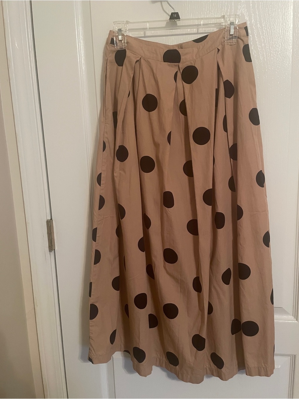 Who What Wear Tan Maxi Skirt with Black Polka Dots Size 2 - Picture 3 of 6